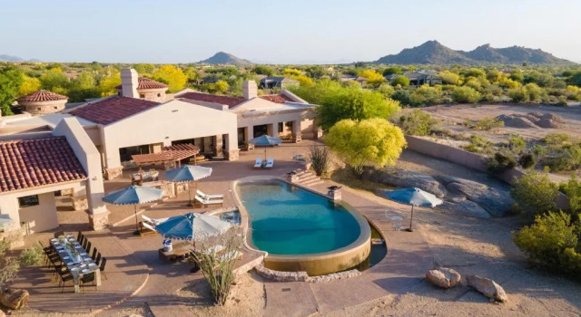 Коттедж Bronco by AvantStay Incredible Views w Pool Hot Tub Outdoor Kitchen Game Room Movie Room