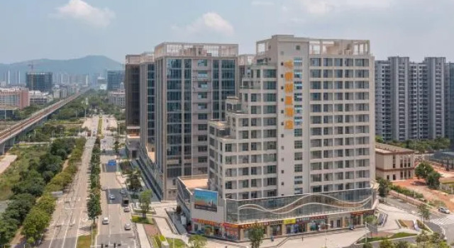 Silver   Lake  Star   Hotel, Book Hotel Hotels in Guangdong with Parking, Parking