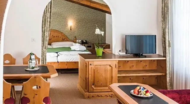 Полулюкс с балконом Soldanella by Hotel Adula
