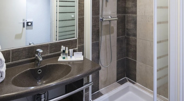 Семейный номер Standard с балконом и с красивым видом из окна Thalazur Port-Camargue - Hotel & Spa