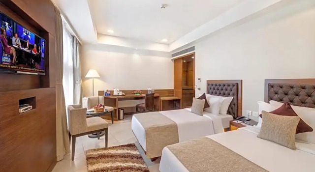 Номер Premier Peerless Hotel Kolkata