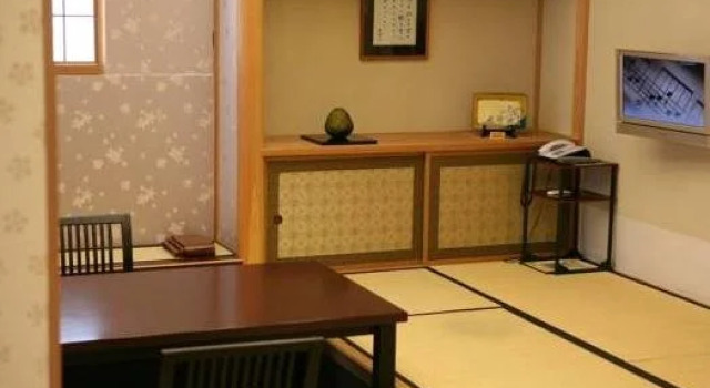 Hotel Restaurant Ryokan Hasenberg-Usagiyama, Prenota Hotel Berikon Svizzera