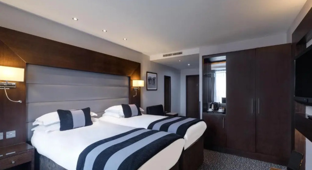 Двухместный номер Deluxe Park Grand Heathrow