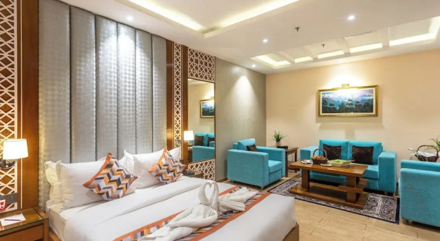 Полулюкс Dream International Hotel