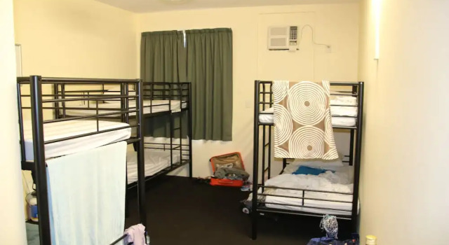Кровать в общем номере (женский номер) Crocodilly Inn - Hostel