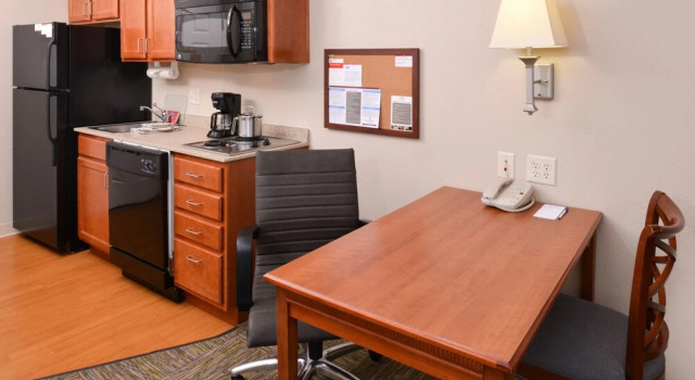 Люкс c 1 комнатой Candlewood Suites Boise - Towne Square by IHG