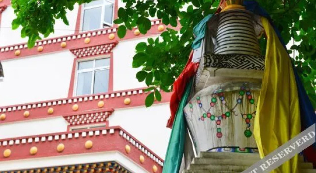 Xueyuqing Tibetan Theme Inn