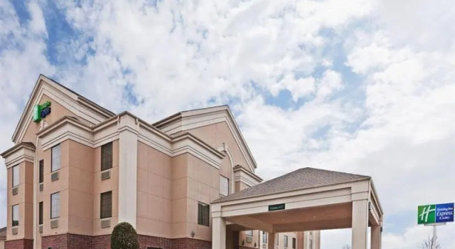 Люкс c 1 комнатой Holiday Inn Express Hotel & Suites Vinita by IHG