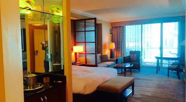 Aaa Deluxe Suite At The Signature Condo Hotel