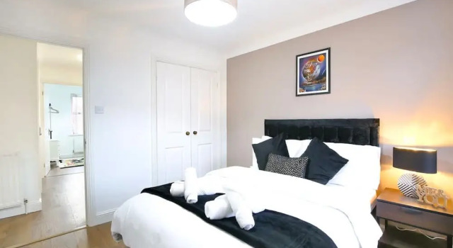 Spacious Wimbledon House Lovely Garden Parking