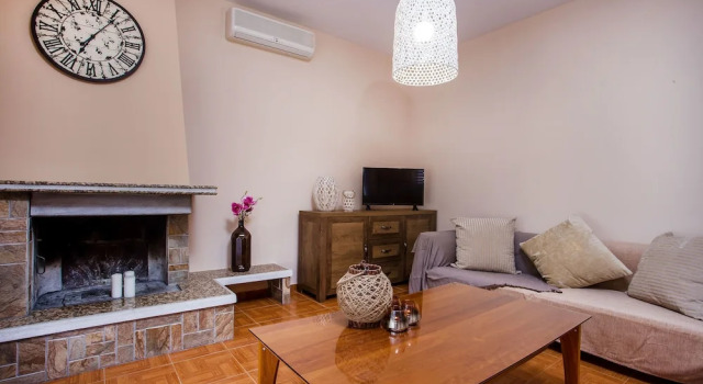 Вилла с красивым видом из окна Kalathos Villa