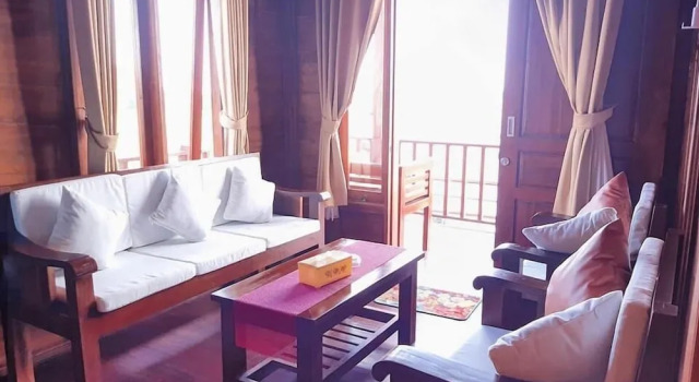 Семейная вилла с 2 комнатами с балконом Grand Raka Homestay
