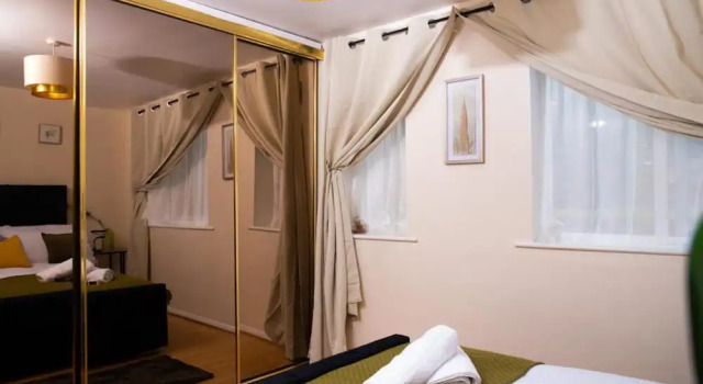 Inviting 1-bed Apartment in London, Near Hotsput, Varaa Huoneisto Asunnot kohteessa Merseyside, Huoneisto