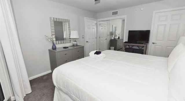 Номер Standard Seacrest 305 is a 2 BR Gulf front on Okaloosa Island by RedAwning