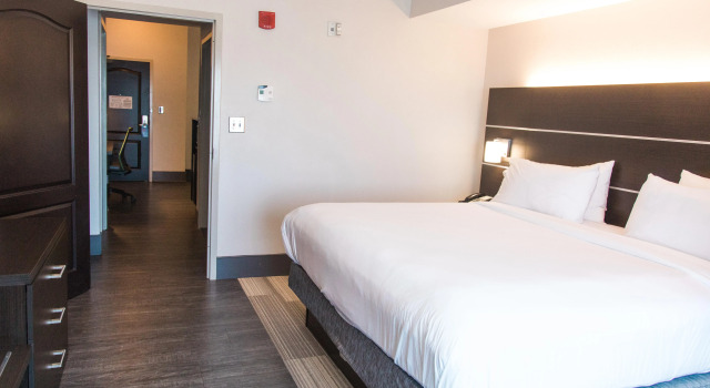 Holiday Inn Express & Suites Columbia-Fort Jackson by IHG