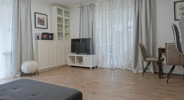 Апартаменты ruhige Ferienwohnung mitten in Wiesbaden