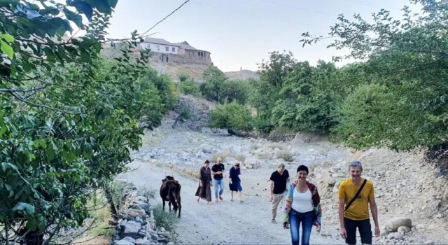 Трёхместный номер Standard Asror`s homestay in Sentyab village