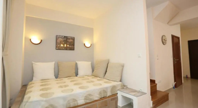 Villa Argo 2 - Beachfront, Big gardens, Location!, Book Villa Pefkohori 
