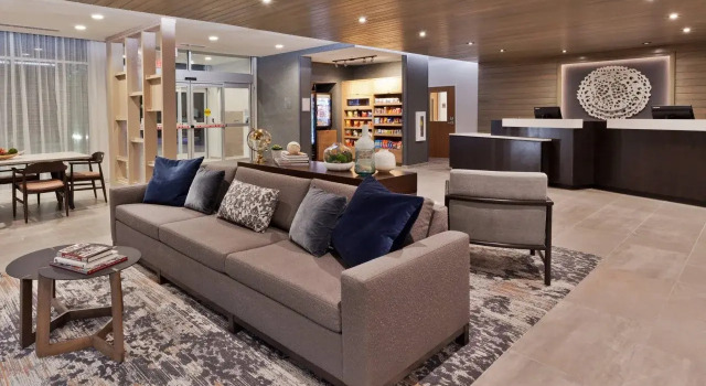 Fairfield Inn & Suites by Marriott Birmingham Colonnade, Boek Hotel Birmingham Alabama