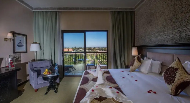 Трёхместный номер Standard с балконом Ennakhil Marrakech Hotel & SPA