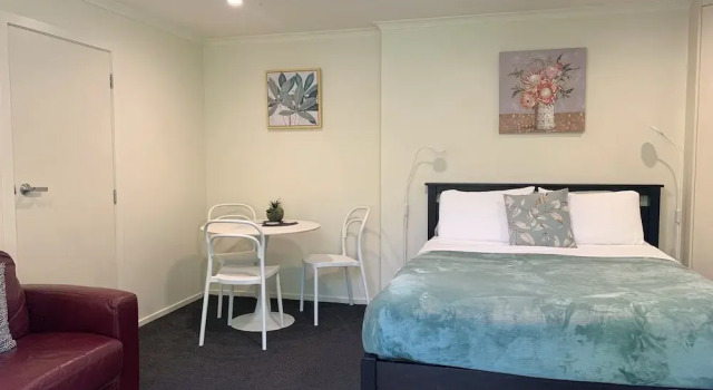 Апартаменты Economy March Apartments