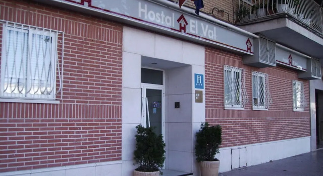 Hostal El Val, Забронировать Хостел Алькала-де-Энарес Провинция Мадрид