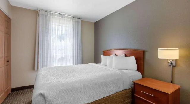 Четырёхместный люкс Suburban Studios Birmingham Homewood I-65