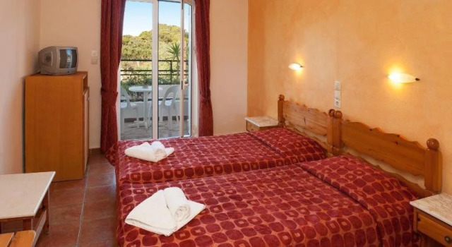 Hotel Apollon Corfu, Забронировать Отель Отели Палеокастрица 3 звезды, рядом с Пляж Агиос Спиридон, 3*