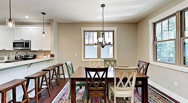 New Listing! Brand-new Near Downtown 3 Bedroom Home, Book Hotel Black Mountain North Carolina