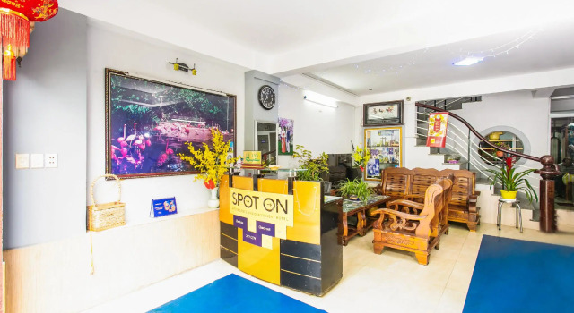 SPOT ON 804 My Hanh Hotel, Забронировать Отель Отели Дананга муниципалитета с парковкой, Парковка