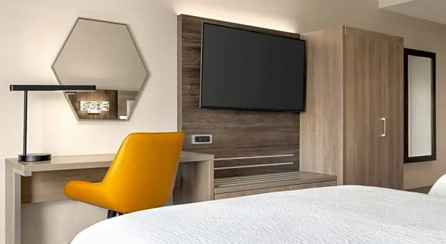 Четырёхместный люкс Holiday Inn Express Strathroy by IHG
