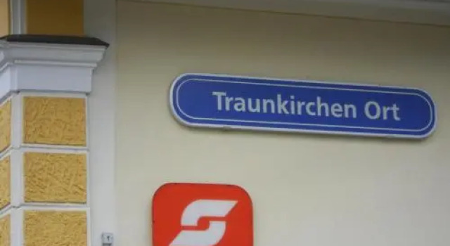 Am Baalstein, Book Hotel Traunkirchen 