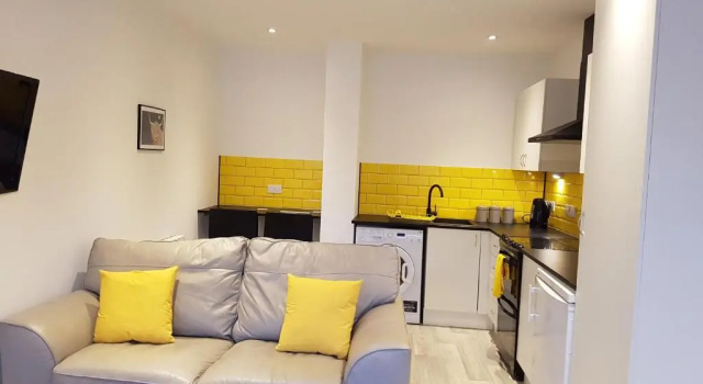 Апартаменты Leckhampton Road Apartments - Cheltenham