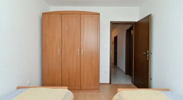 Apartment 1098