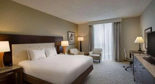 Двухместный номер Standard с балконом Hilton Oakland Airport Hotel