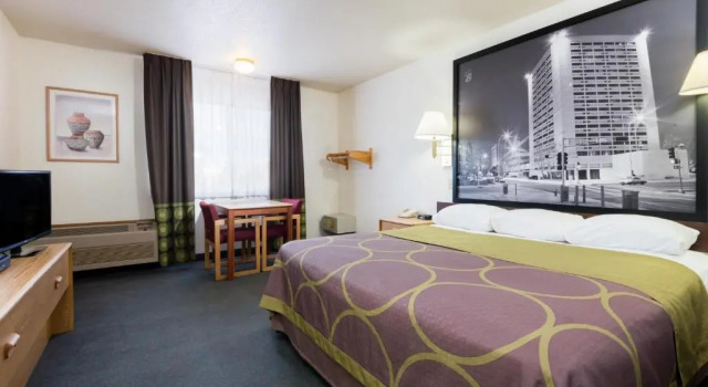 Номер Standard Super 8 by Wyndham Bernalillo