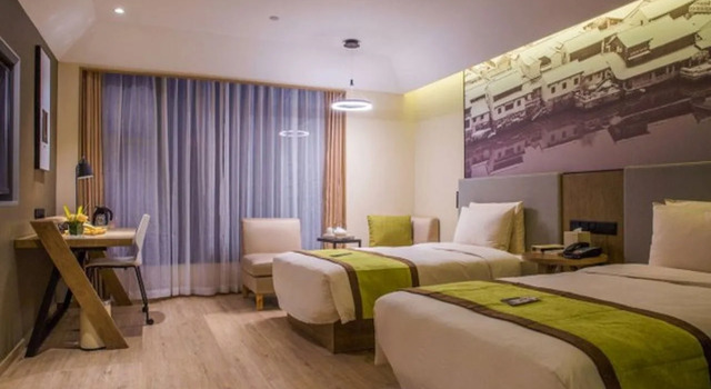Hangzhou Yunhe Atour Hotel