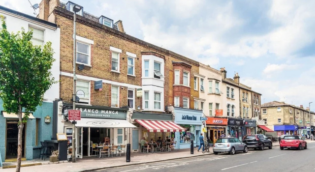 Bright Large Home in Clapham, Sleeps 8!