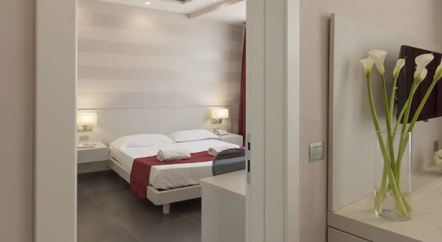 Четырёхместный семейный номер Standard Grand Hotel Biffy