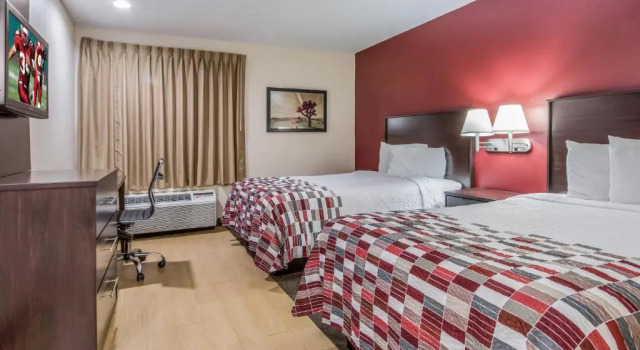 Четырёхместный номер Deluxe Red Roof Inn Grand Junction