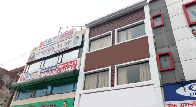 Oyo 18504 Hotel Safari, Varaa Hotelli Chandigarh 