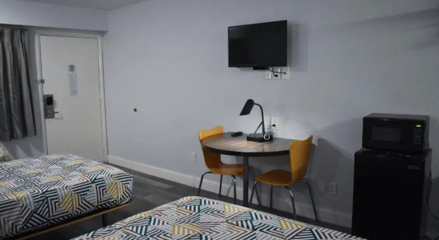 Четырёхместный номер Standard Motel 6 Columbus OH - OSU North