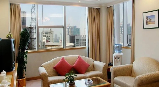 Bestway Hotel - Kunming, Rezerwuj Hotel Hotele w Kunming z parkingiem, Parking