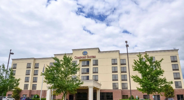 Номер Standard Comfort Suites Northlake