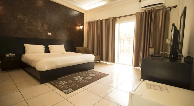 Номер Standard с балконом и с видом на сад Hotel Palm Beach