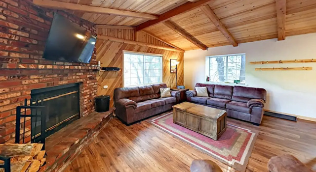 1452 Rockspray Dr House by RedAwning, Забронировать Дом для отпуска Биг-Бэар-Сити San Bernardino Mountains