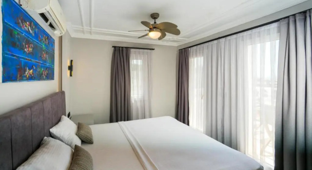 Люкс Art Suites Hotel