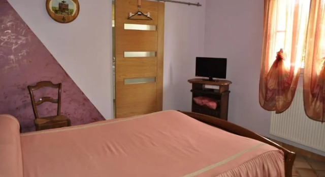 Семейный номер Standard с видом на сад Chambres dHotes La Mouline