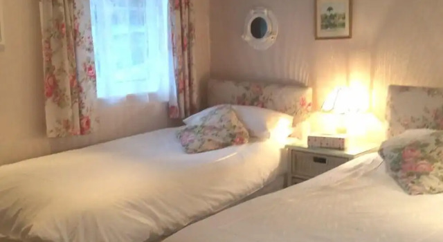 Двухместный номер Standard Цокольный этаж Holly House