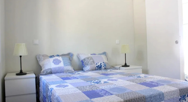 House with 2 Bedrooms in Requião, with Shared Pool, Terrace And Wifi, Забронировать Дом для отпуска Виллы Вила-Нова-ди-Фамаликан, Вилла